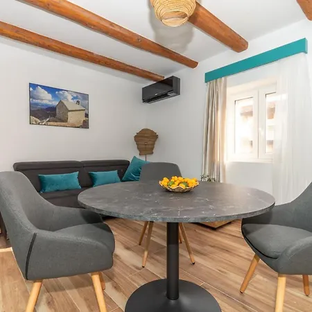Apartment Ivka - Modern And Luxurious Oldtown